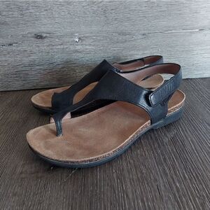 Dansko Reece Black Toe Loop Sandal Size 37